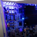 A pesar de Milei, la UNAHUR tiene la primera computadora cuántica del país