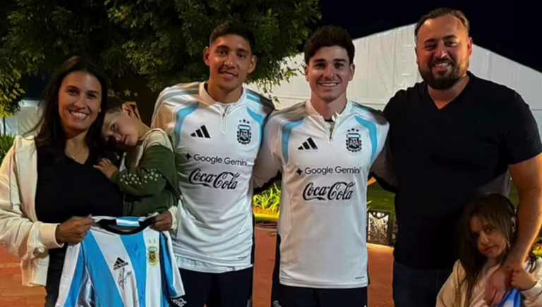 Ni asado ni dieta de alto rendimiento: la Scaloneta pidió 6 kilos de helado y abrió un debate nacional sobre paladares bastante básicos