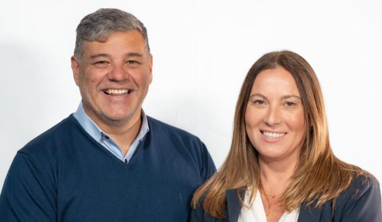 El PJ de Junín fue la excepción: Burgos ganó la interna con todos adentro mientras en otros distritos el peronismo se partía