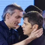 24 de marzo: Kicillof y Máximo montaron su propia interna en plena Plaza y la “unidad” quedó como decorado