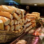 Ni el pan se salva: el consumo se desplomó 45% en la provincia de Buenos Aires y el sector panadero habla de una crisis inédita