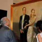 Cuadros afuera, departamentos adentro: el Gobierno retira a Perón y Evita de la Rosada mientras Adorni suma explicaciones sobre sus propiedades