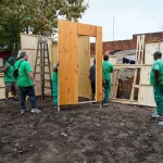 Explosión en Merlo: reconstruyen viviendas en tiempo récord mientras el barrio insiste en que el problema no empezó con el estallido