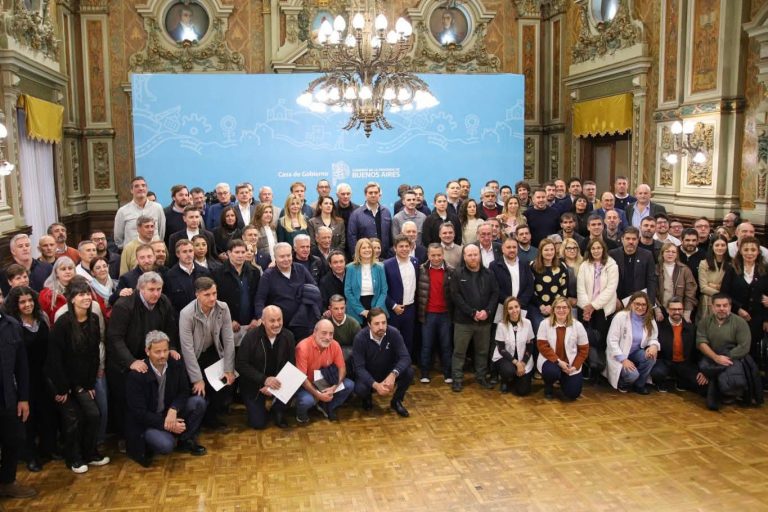 Kicillof reunió a más de 70 intendentes por la crisis sanitaria y hubo una ausencia que hizo más ruido que los discursos: Damián Selci no apareció