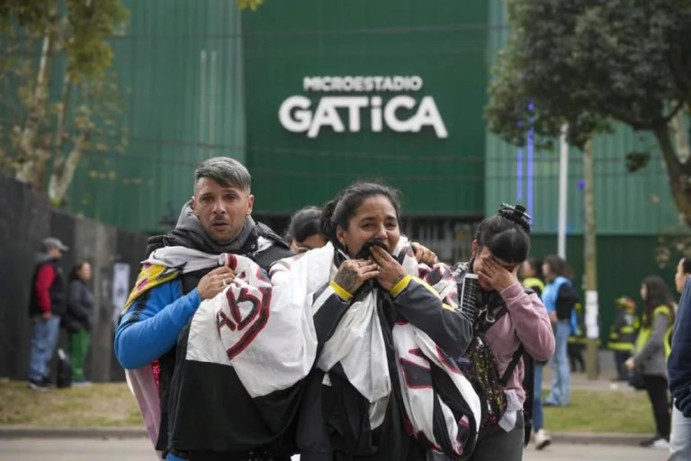 La última misa ricotera: una multitud paralizó Avellaneda para despedir al Indio mientras la política miraba desde afuera