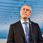 Dejó Avellaneda en manos de su esposa y salió de gira: Ferraresi ya se prueba el traje de gobernador