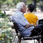 Una pareja de jubilados necesita $2,5 millones por mes para seguir viva y pagar el alquiler