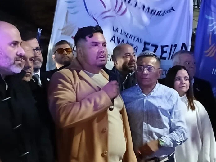 Una nena herida y un concejal que podría perder la banca: la pelea libertaria que convirtió al Concejo de Ezeiza en un escándalo